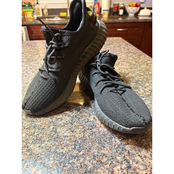 Size 8.5 - adidas Yeezy Boost 350 V2 Low Bred (CP9652)